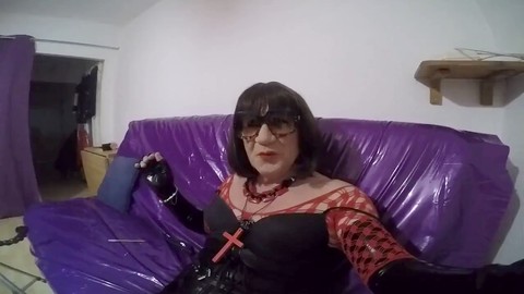 Sesión de adoración de pies con una shemale dominante