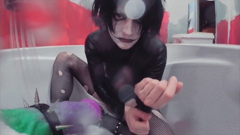 Tiffany Ciskiss in The Crow costume play gets wild in public