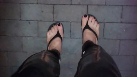 Feets, she-male