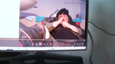 Amateur crossdresser, anal masturbation