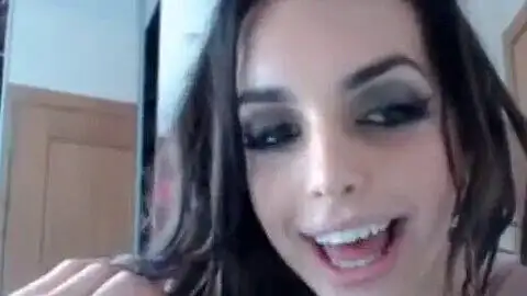 Bigdicktrannynicole trans webcam, brunette cam girl