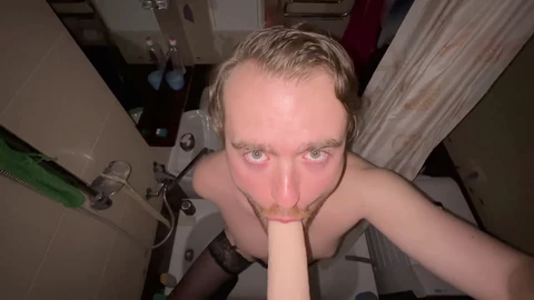 人妖单人表演, cum on crossdresser