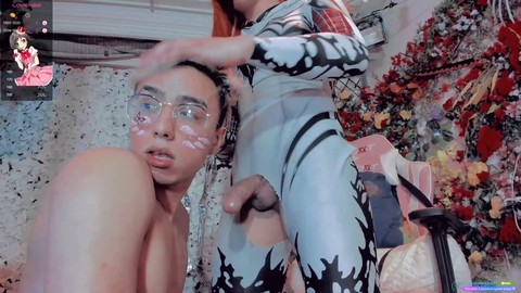 Trap se pone a trabajar con una felación para su pareja.